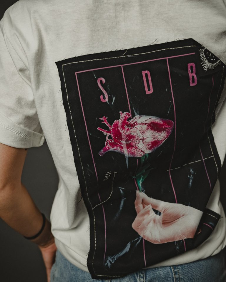 sdb_t_shirt_w_back_detail